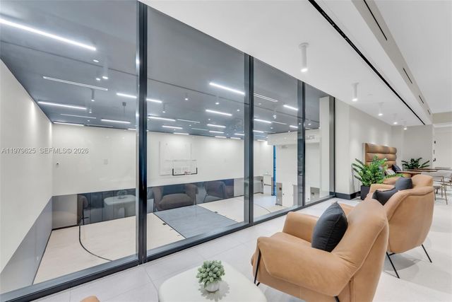 225 N Miami Ave 3201, Miami, FL 33132