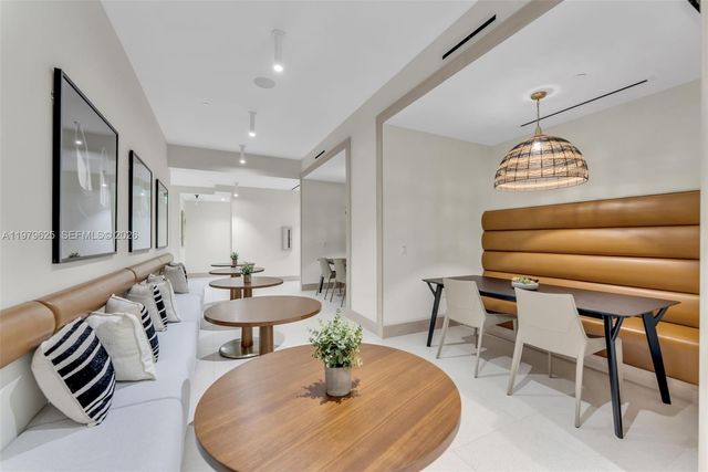 225 N Miami Ave 3201, Miami, FL 33132