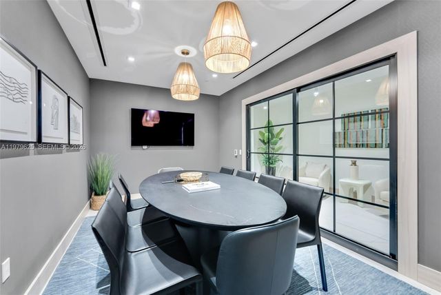 225 N Miami Ave 3201, Miami, FL 33132