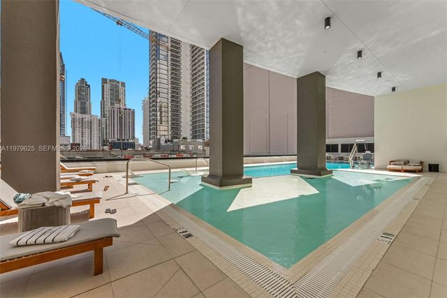 225 N Miami Ave 3201, Miami, FL 33132