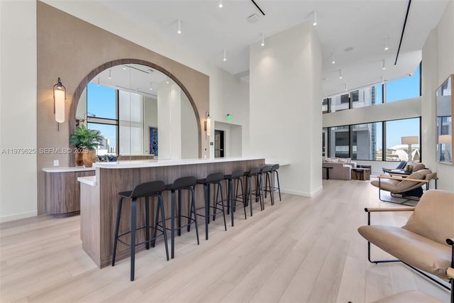 225 N Miami Ave 3201, Miami, FL 33132