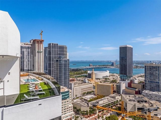 225 N Miami Ave 3201, Miami, FL 33132