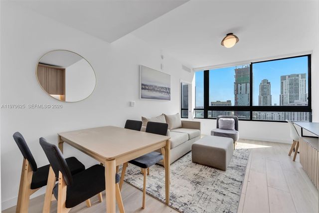 225 N Miami Ave 3201, Miami, FL 33132