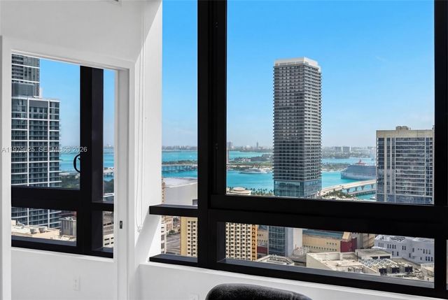 225 N Miami Ave 3201, Miami, FL 33132