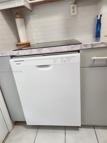 6490 Collins Ave 18, Miami Beach, FL 33141