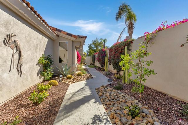 769 Box Canyon Trail, Palm Desert, CA 92211