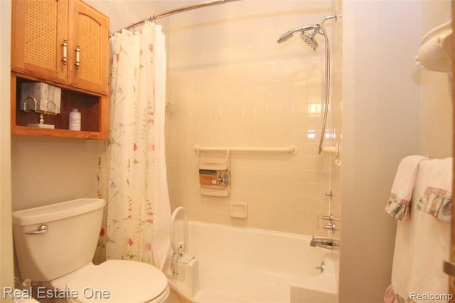 2110 Hidden Meadows Drive A, Walled Lake, MI 48390