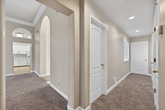 5950 W Chennault Avenue, Fresno, CA 93722