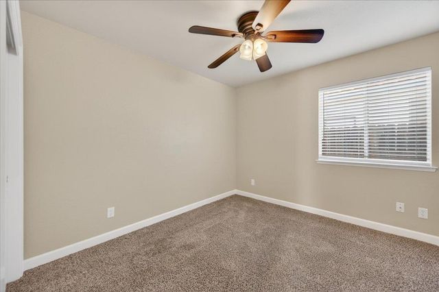 5950 W Chennault Avenue, Fresno, CA 93722