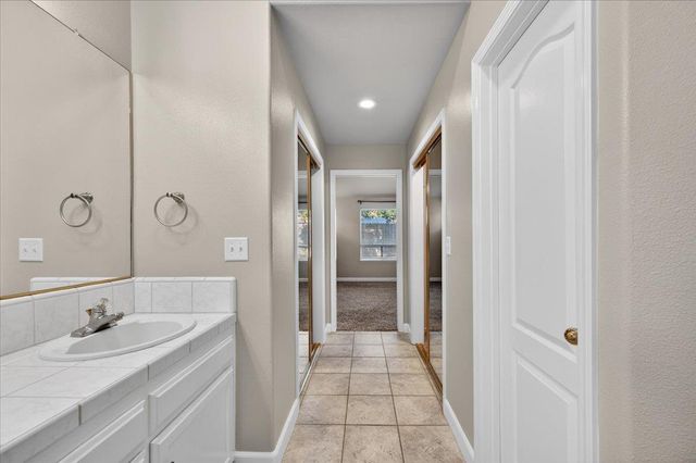 5950 W Chennault Avenue, Fresno, CA 93722