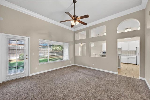 5950 W Chennault Avenue, Fresno, CA 93722