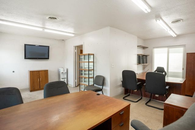 33 E Gridley Rd, Gridley, CA 95948