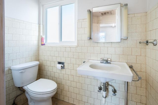 33 E Gridley Rd, Gridley, CA 95948