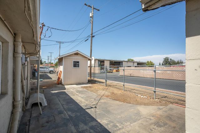 33 E Gridley Rd, Gridley, CA 95948