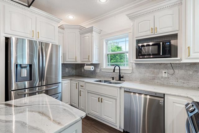 13214 Taylor Orchard Road, Gentry, AR 72734