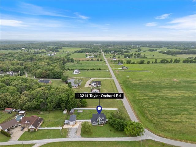 13214 Taylor Orchard Road, Gentry, AR 72734