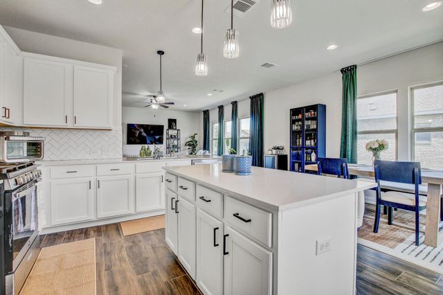 12413 Ostrich TRL, Manor, TX 78653