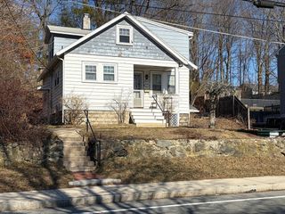 319 West, Reading, MA 01867