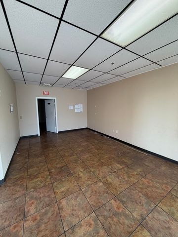 940 S National Avenue D, Springfield, MO 65804