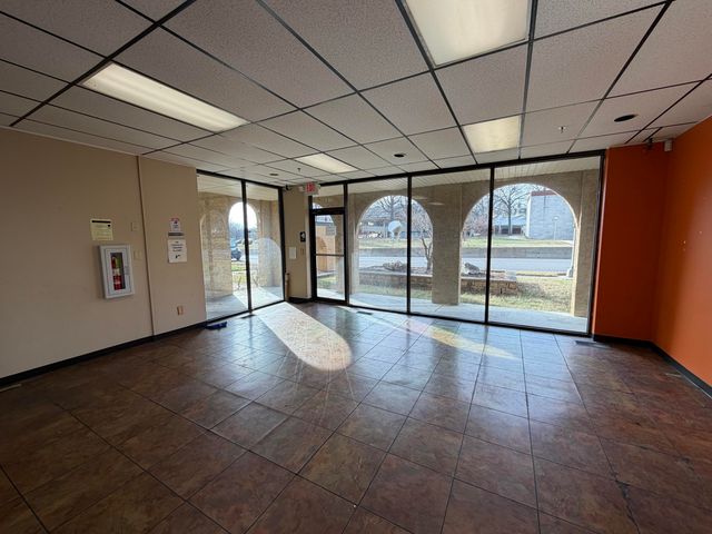 940 S National Avenue D, Springfield, MO 65804