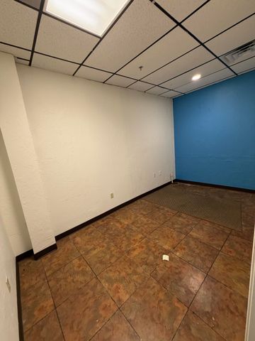 940 S National Avenue D, Springfield, MO 65804