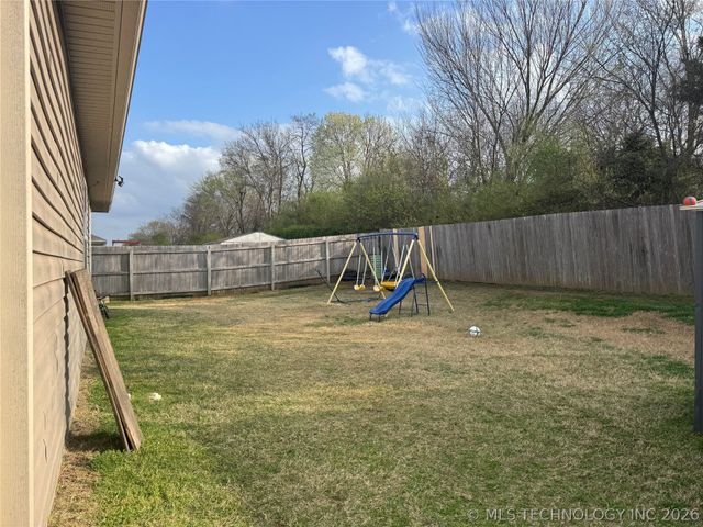 2805 E Quincy Street, Broken Arrow, OK 74014