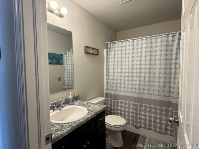 2805 E Quincy Street, Broken Arrow, OK 74014