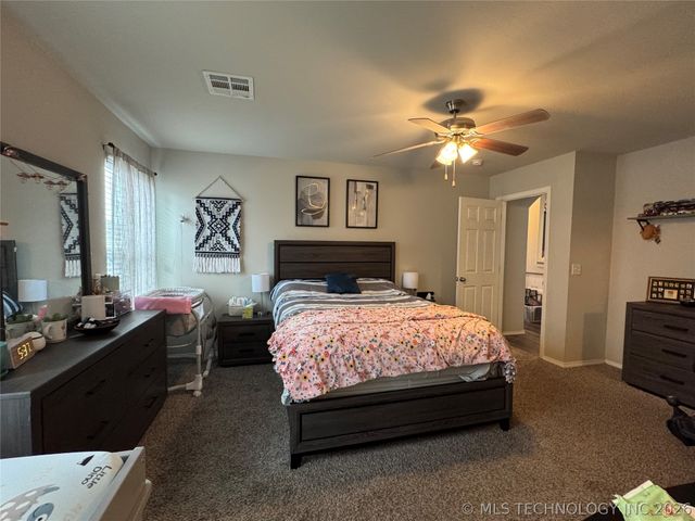 2805 E Quincy Street, Broken Arrow, OK 74014