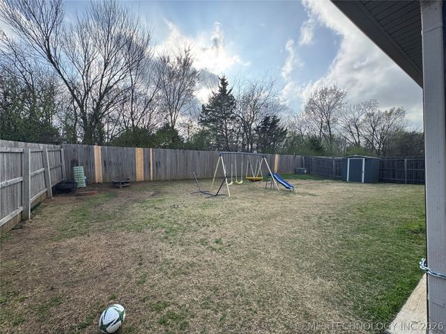 2805 E Quincy Street, Broken Arrow, OK 74014