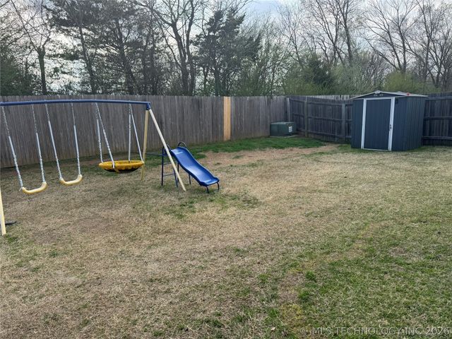 2805 E Quincy Street, Broken Arrow, OK 74014