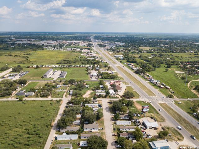 1804 Sutherland Springs, Floresville, TX 78114