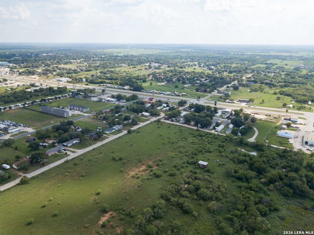 1804 Sutherland Springs, Floresville, TX 78114