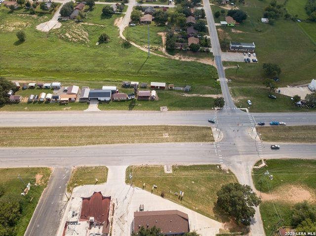 1804 Sutherland Springs, Floresville, TX 78114