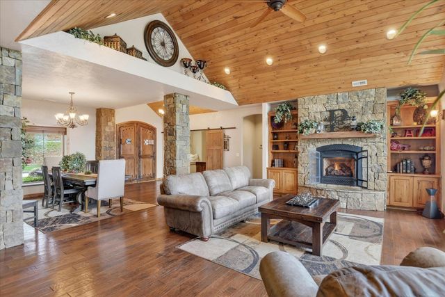19622 E Granite Ln, Otis Orchards, WA 99027