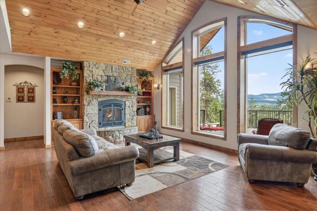 19622 E Granite Ln, Otis Orchards, WA 99027