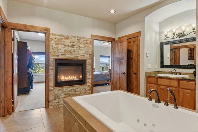 19622 E Granite Ln, Otis Orchards, WA 99027