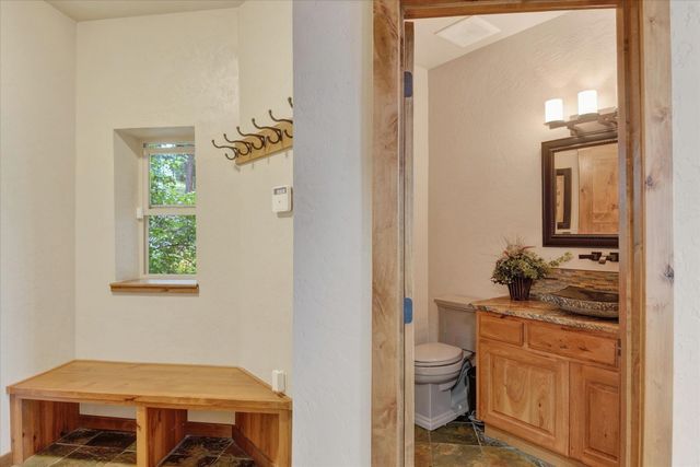 19622 E Granite Ln, Otis Orchards, WA 99027