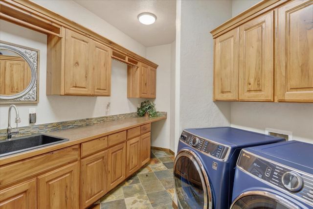 19622 E Granite Ln, Otis Orchards, WA 99027