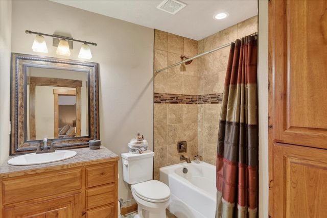 19622 E Granite Ln, Otis Orchards, WA 99027
