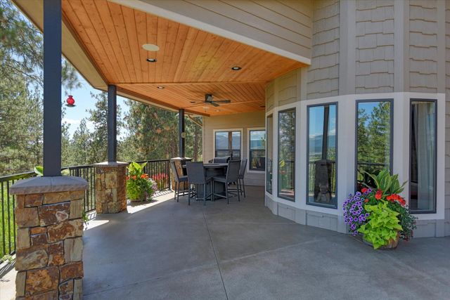 19622 E Granite Ln, Otis Orchards, WA 99027