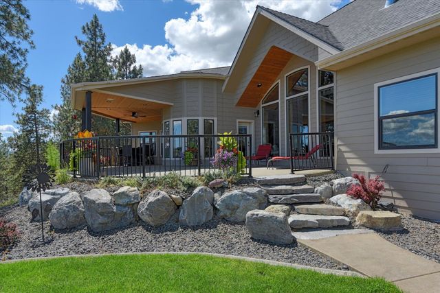 19622 E Granite Ln, Otis Orchards, WA 99027