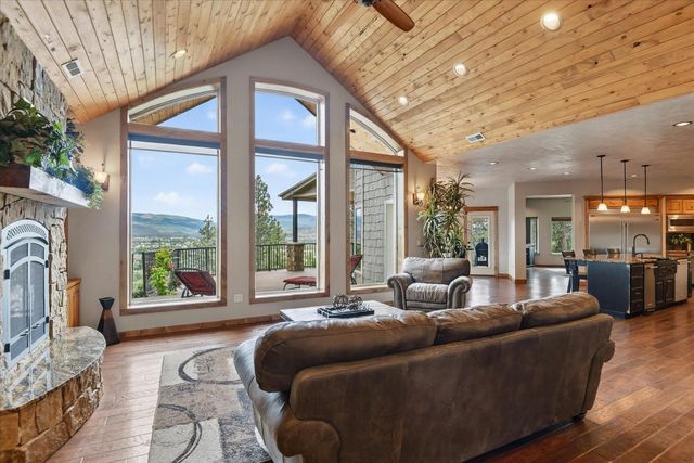 19622 E Granite Ln, Otis Orchards, WA 99027