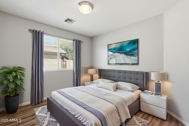 1520 E BOWKER Street, Phoenix, AZ 85040