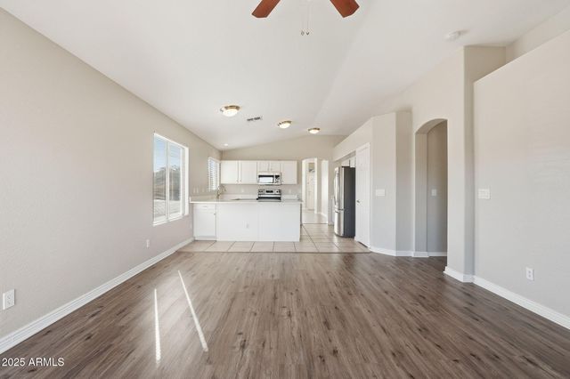 1520 E BOWKER Street, Phoenix, AZ 85040