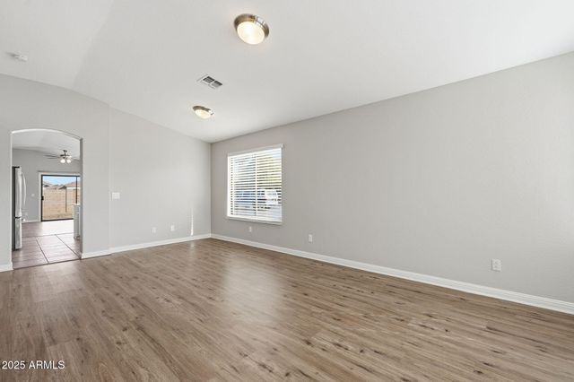 1520 E BOWKER Street, Phoenix, AZ 85040