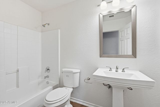 1520 E BOWKER Street, Phoenix, AZ 85040