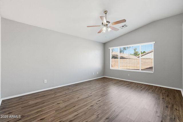 1520 E BOWKER Street, Phoenix, AZ 85040