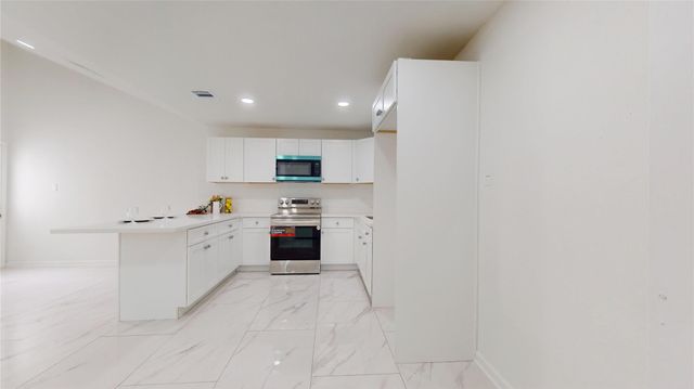 7415 Alcomita Drive, Houston, TX 77083