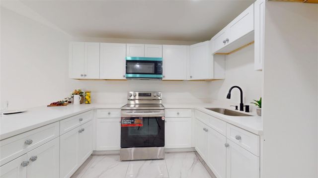 7415 Alcomita Drive, Houston, TX 77083