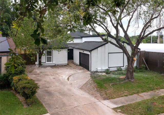 7415 Alcomita Drive, Houston, TX 77083